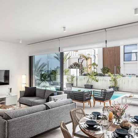 فيلة By The Bay 32 بروتاراس